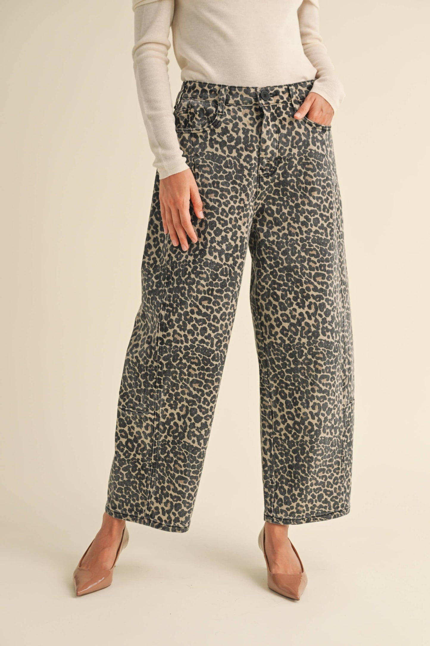 KAITLIN: Barrel Leopard Pant