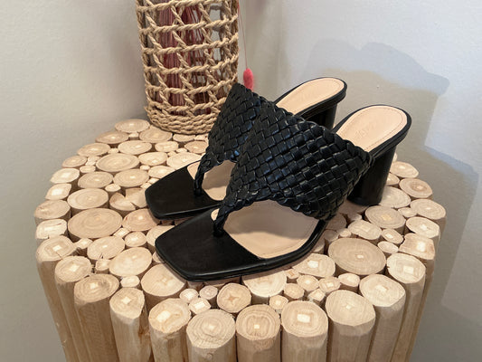 Saks Fifth Avenue Black Heels