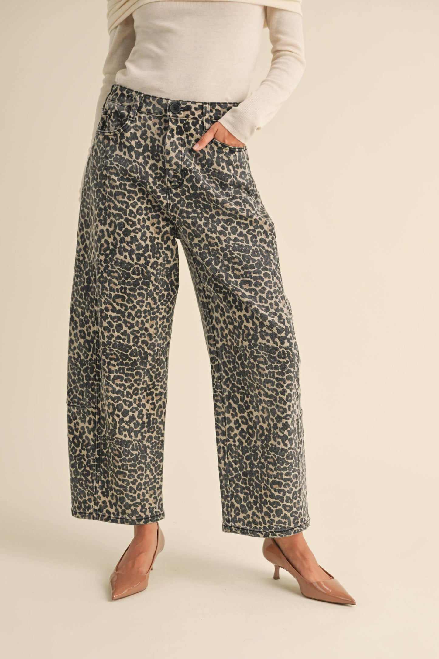 KAITLIN: Barrel Leopard Pant