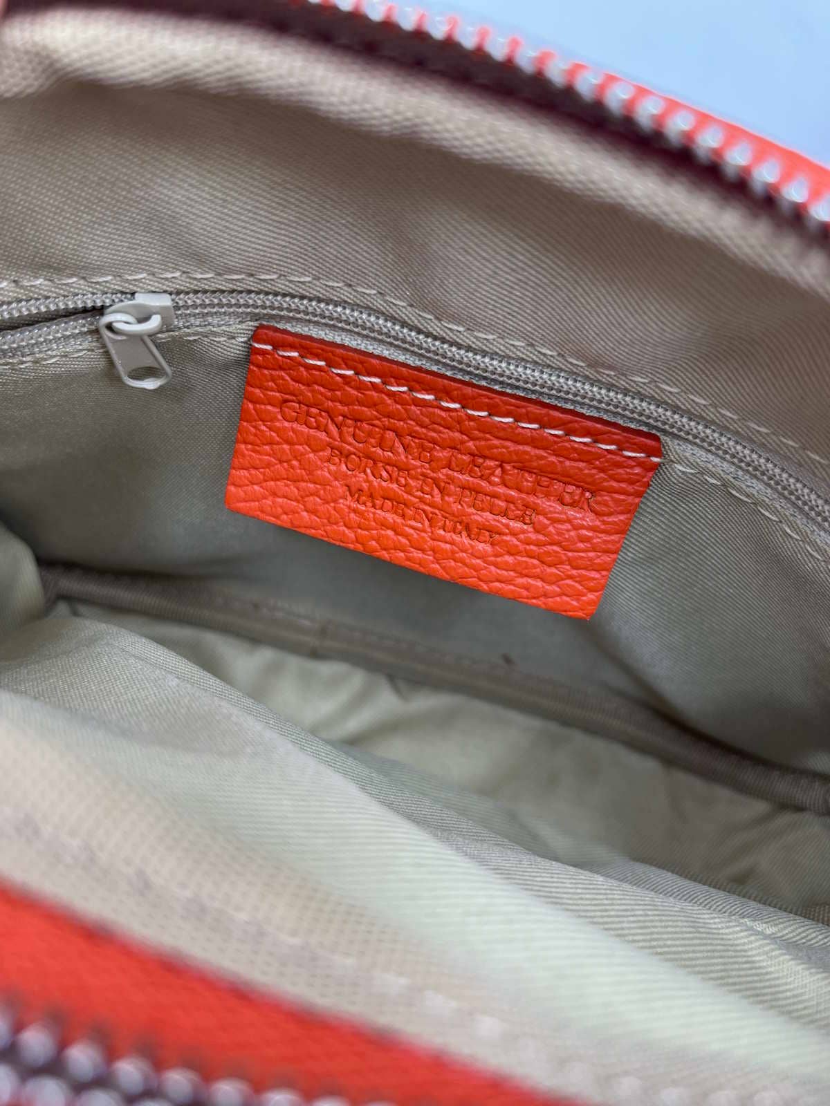 Genuine leather shoulder bag, made in Italy