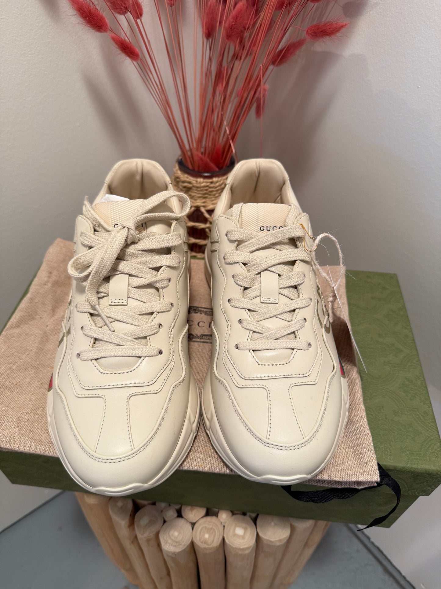 Gucci Sneakers Cream/ Size 38