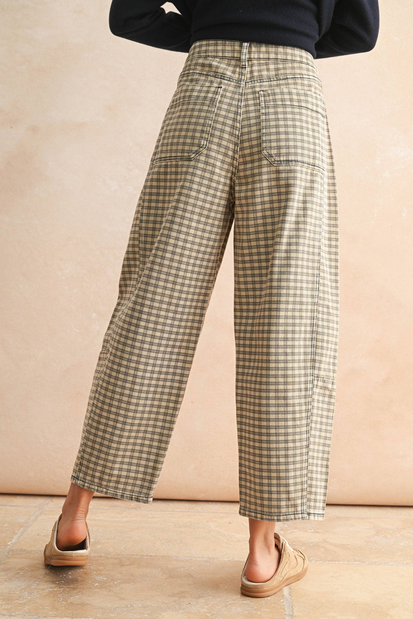 TARA: Mini Checkered Barrel Pant