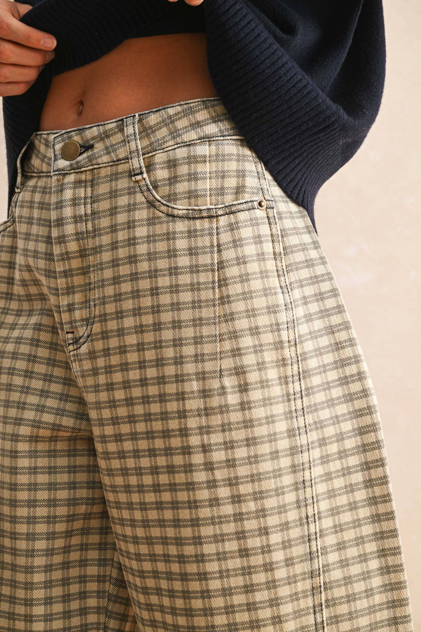 TARA: Mini Checkered Barrel Pant