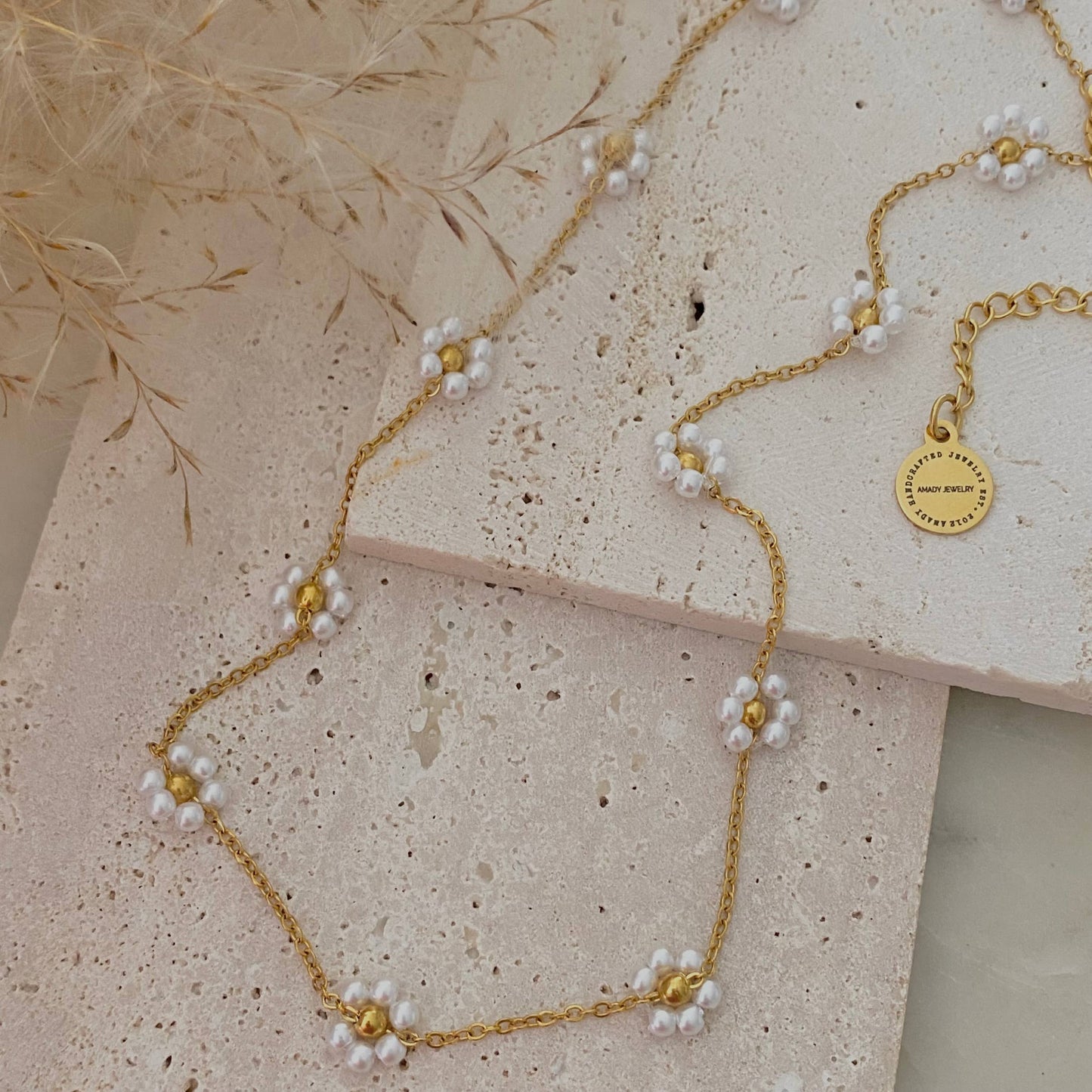 Pearls Flowers choker necklace 18k gold plated