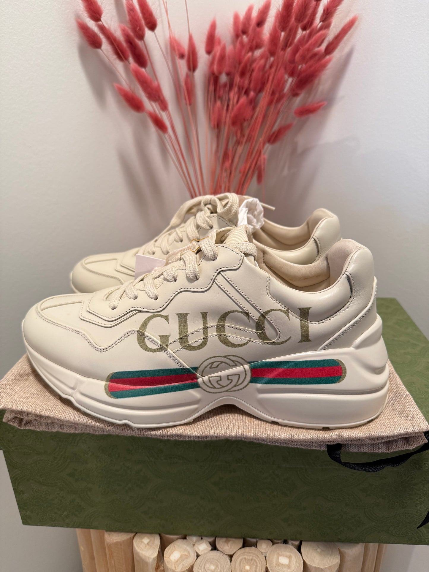 Gucci Sneakers Cream/ Size 38