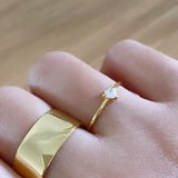 DAINTY HEART RING