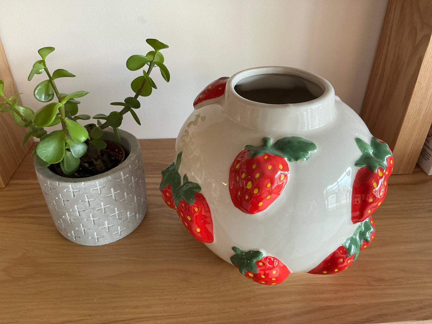 Small Round Fruit Vase