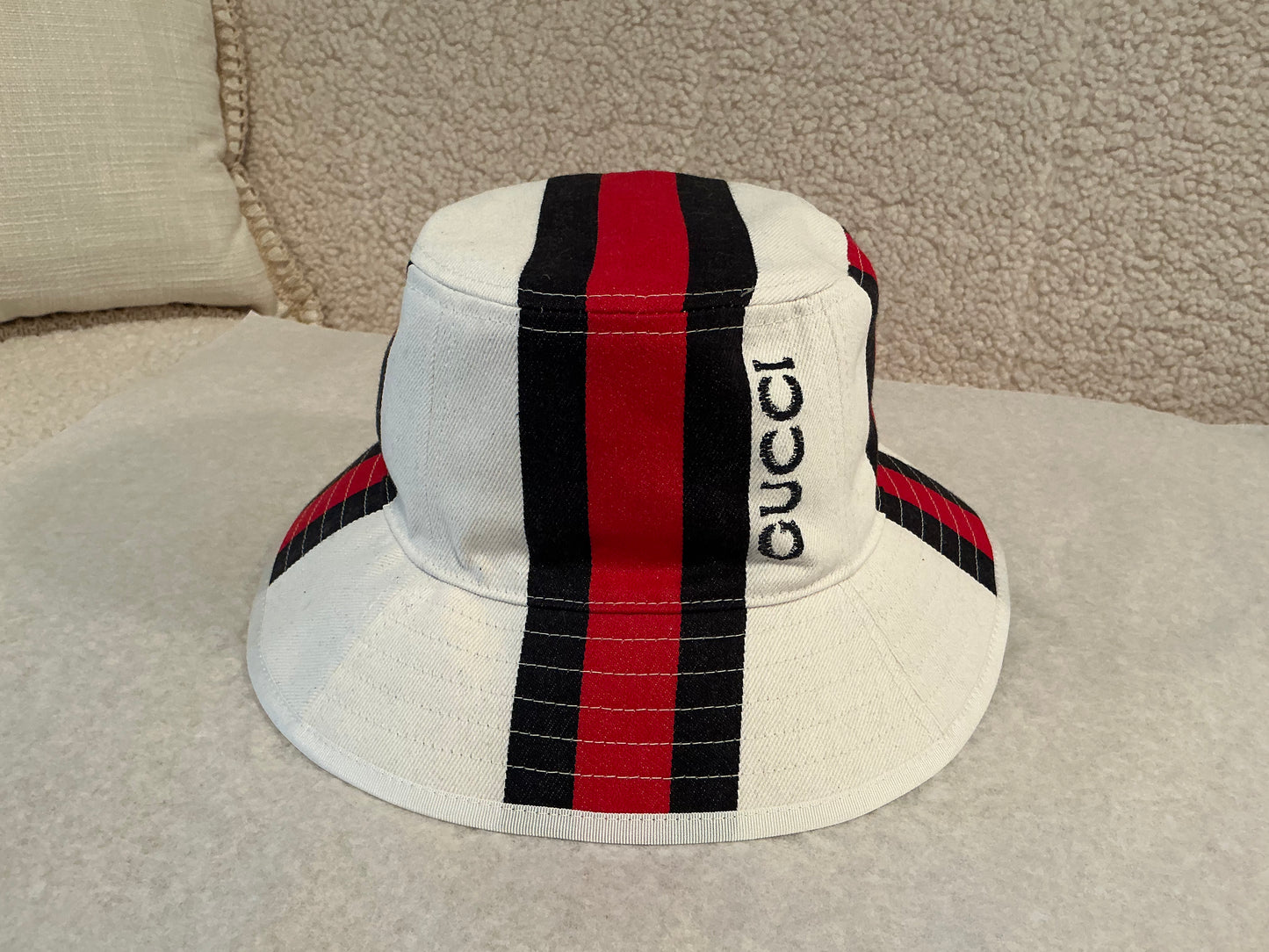 Gucci bucket hat
