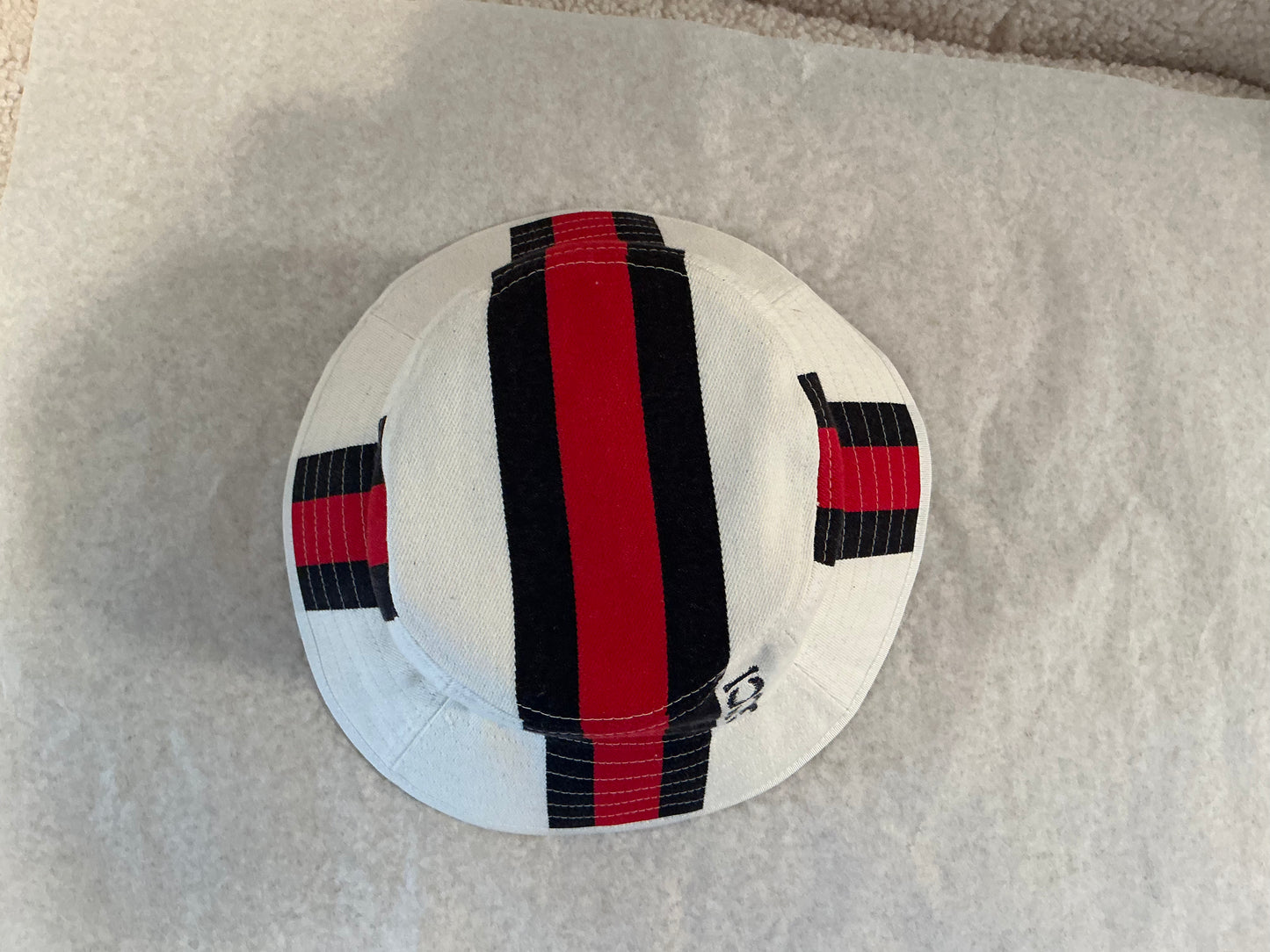 Gucci bucket hat