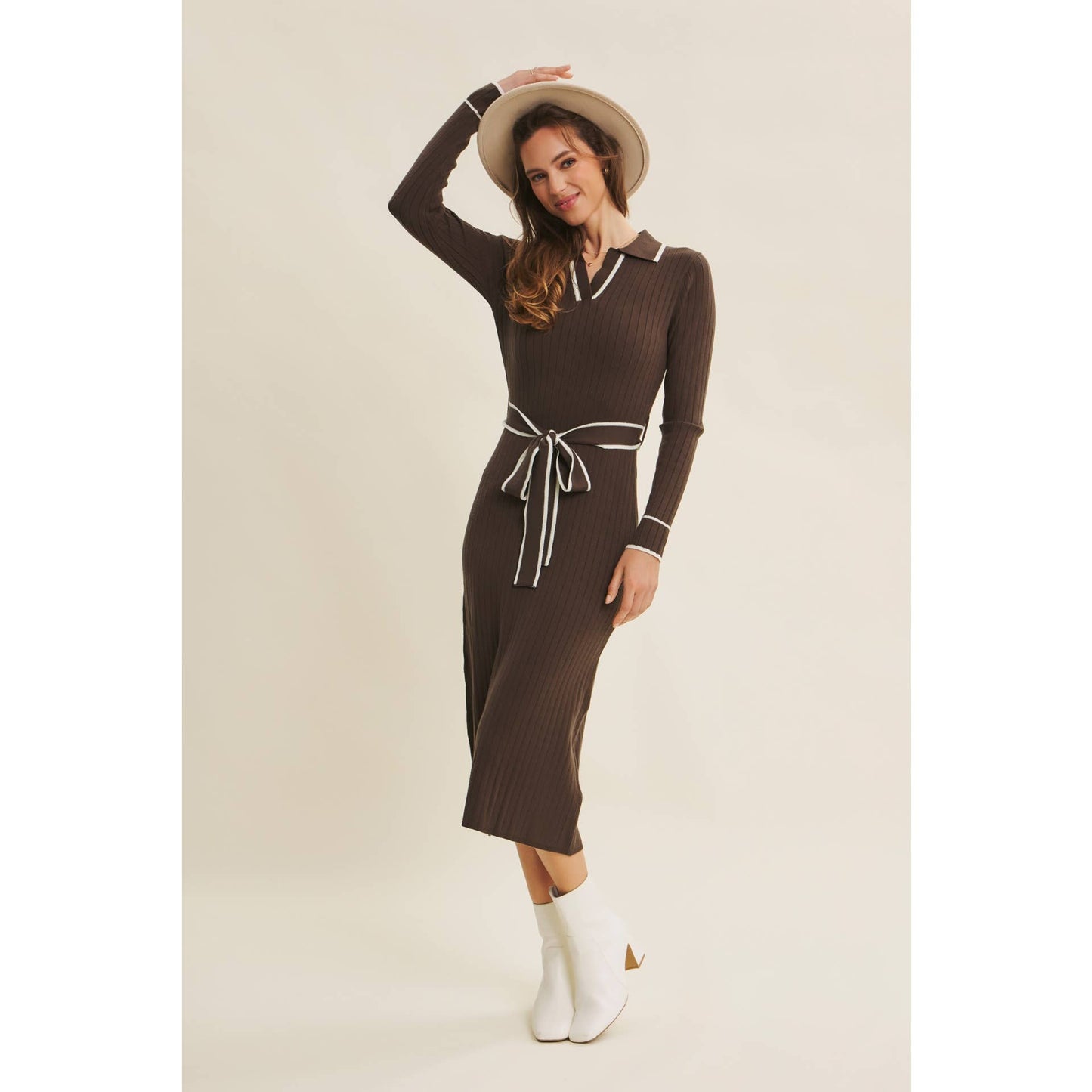 GENEVIEVE: Brown stretch ribbed dress