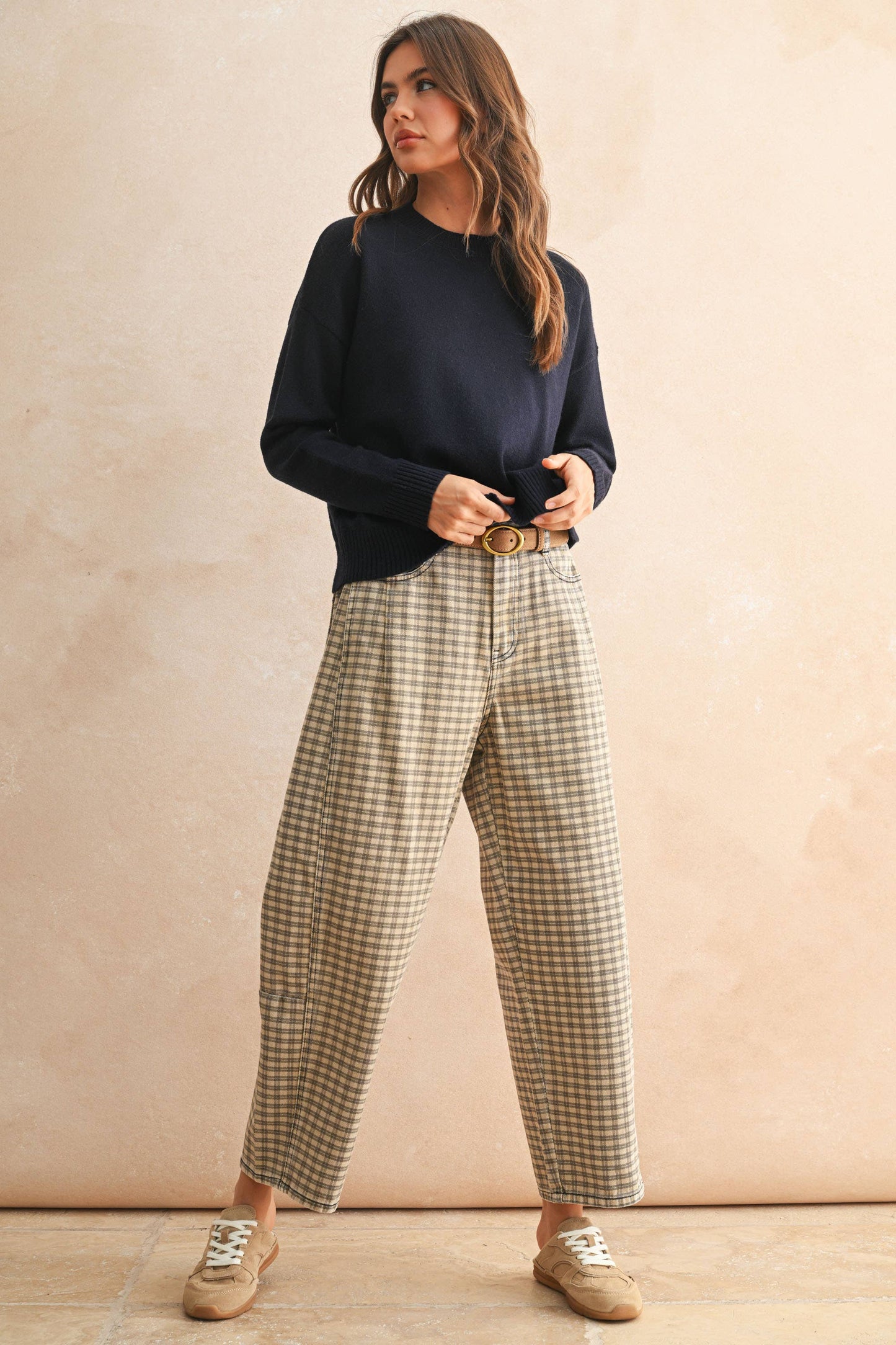 TARA: Mini Checkered Barrel Pant