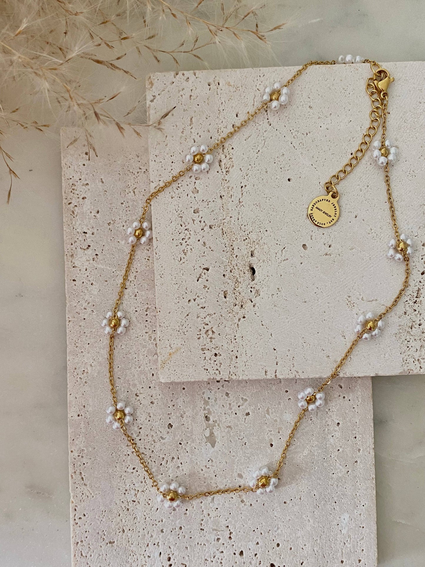 Pearls Flowers choker necklace 18k gold plated