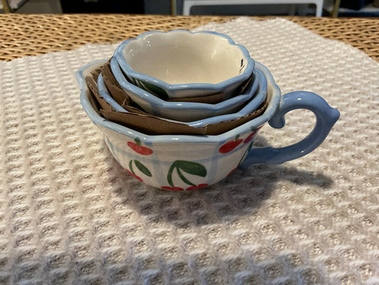 Measuring Cups 4 pc Cherry