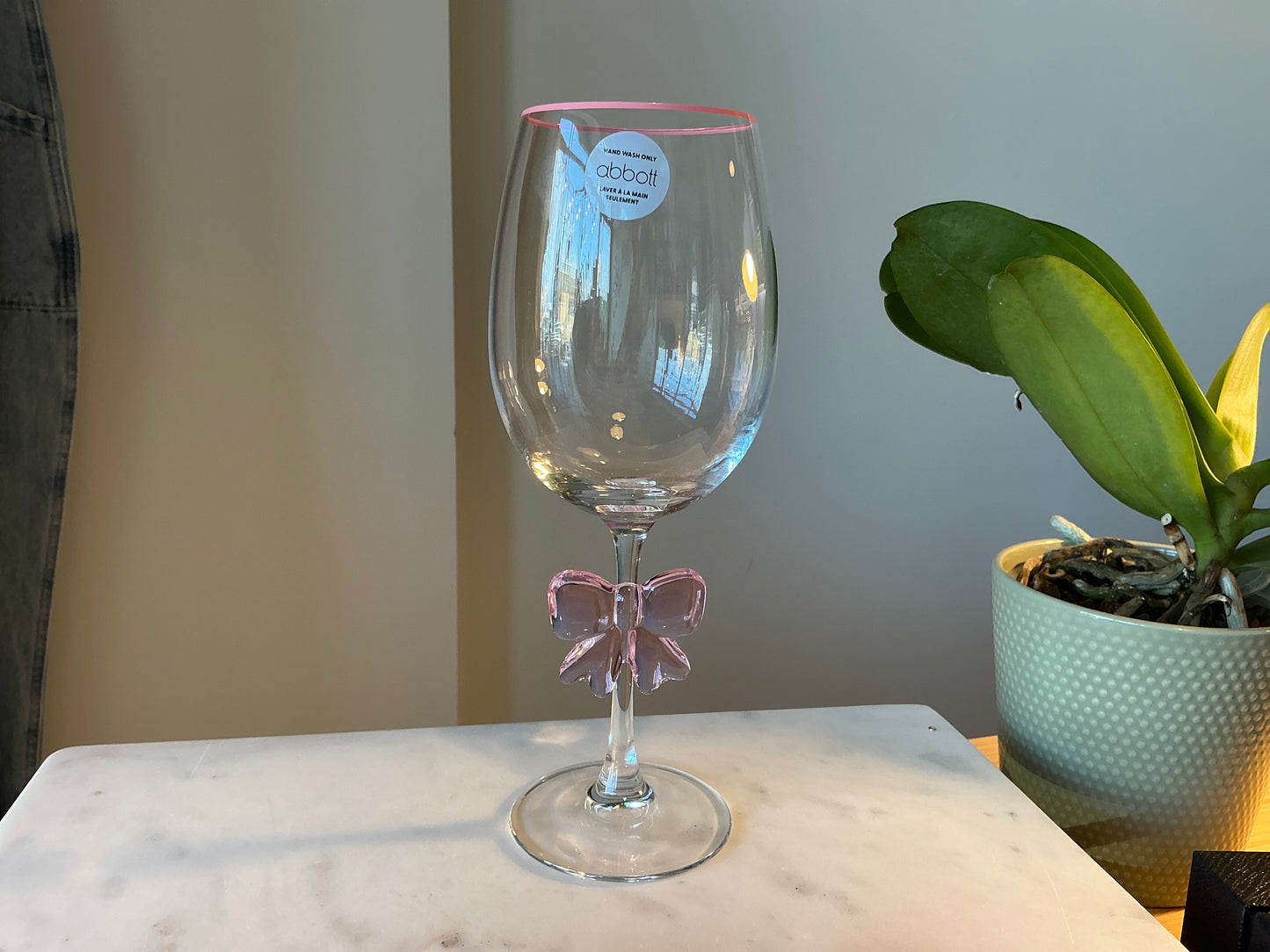 Bow Accent Glassware Collection