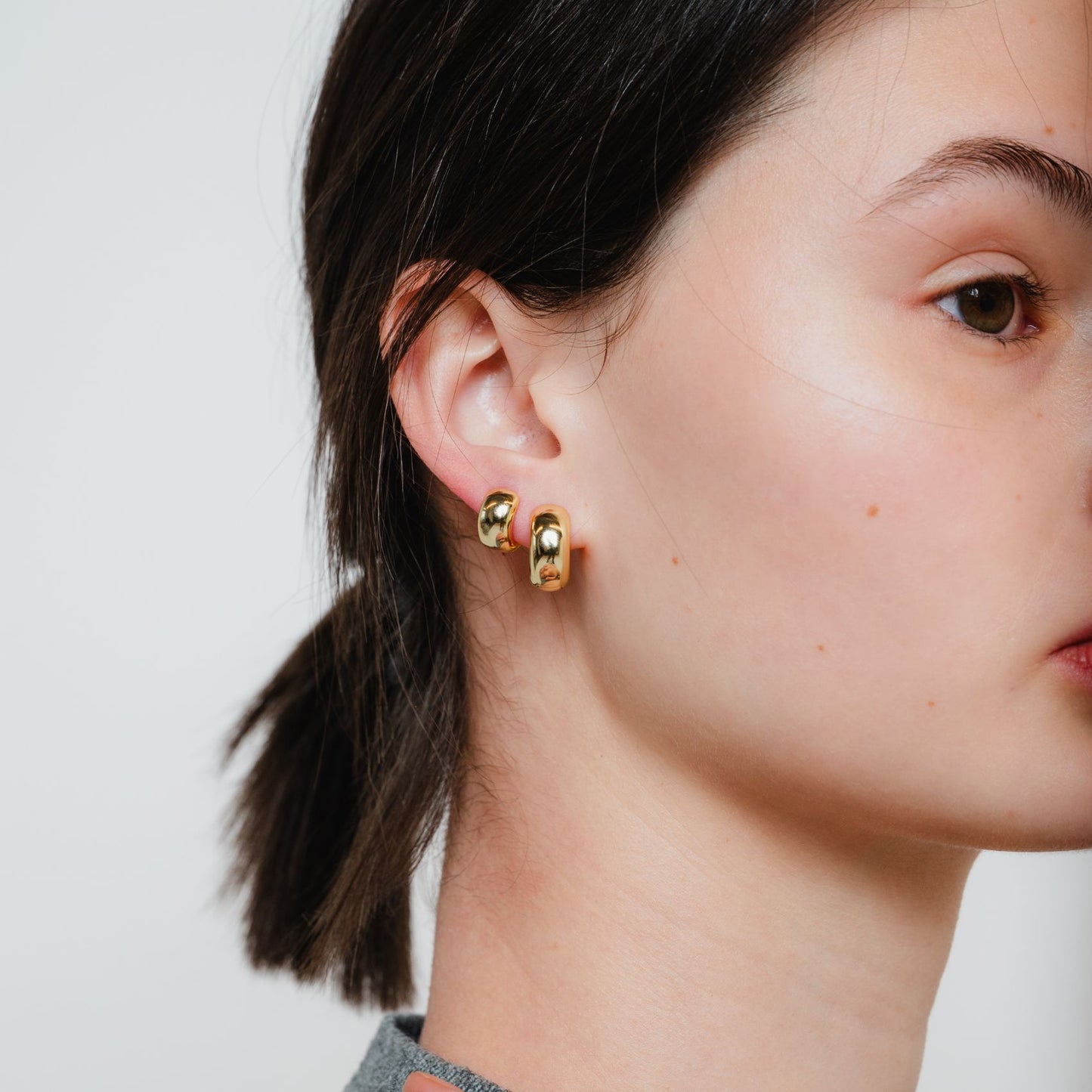 Medium Bold Tube Hoops
