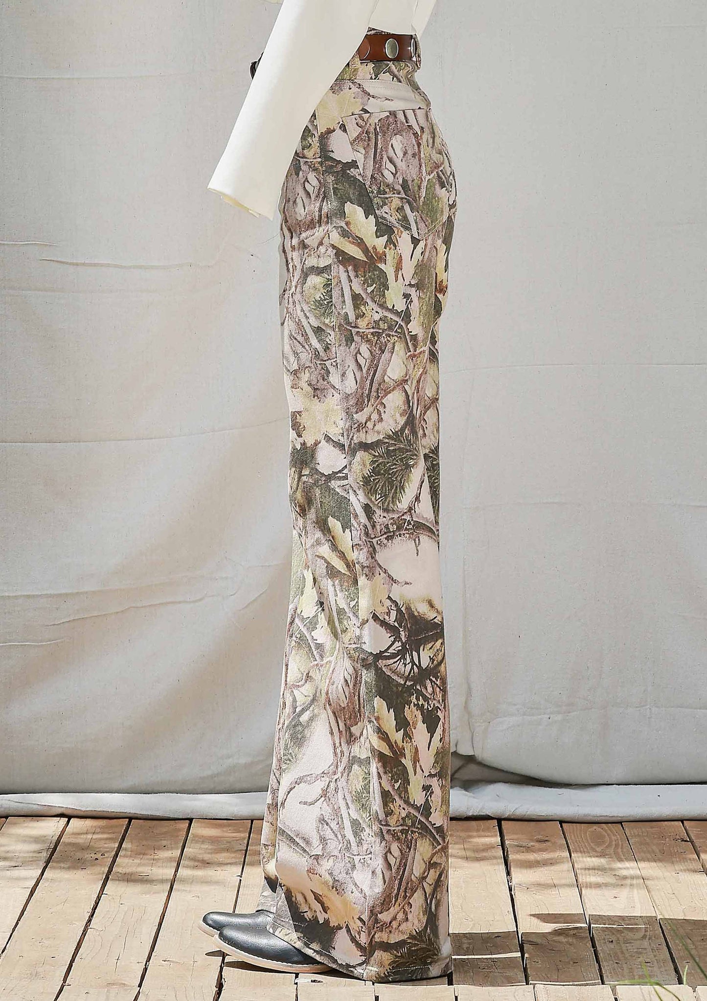 DAKOTA: High-Rise Camo Print Wide Leg Jeans