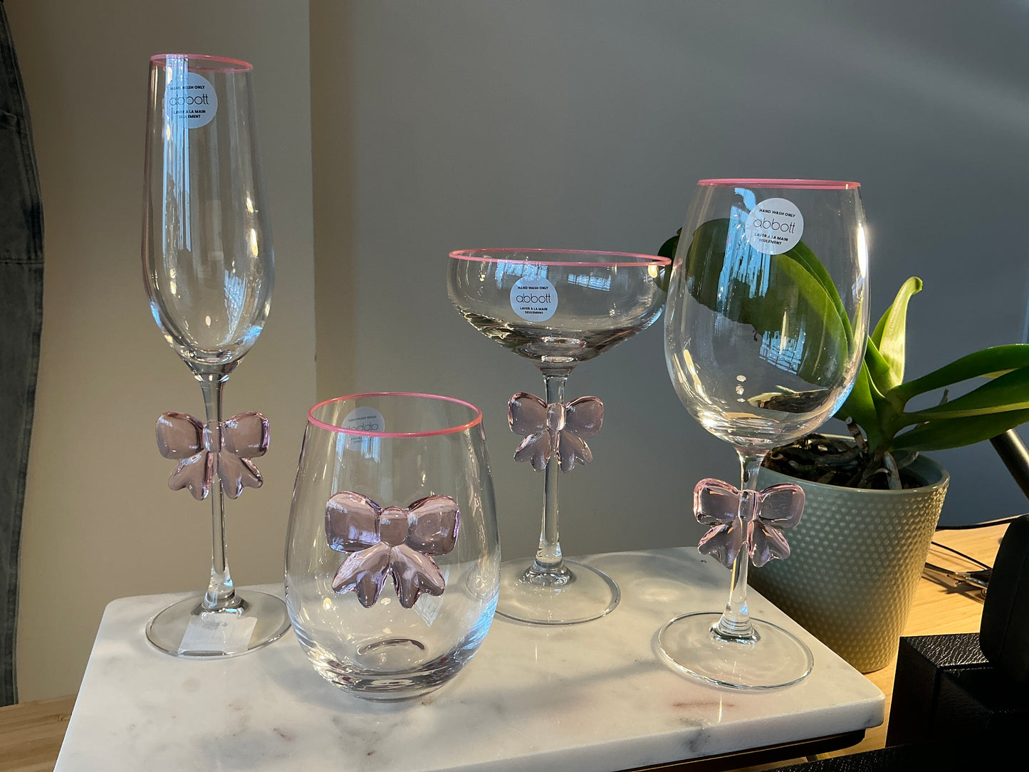 Bow Accent Glassware Collection
