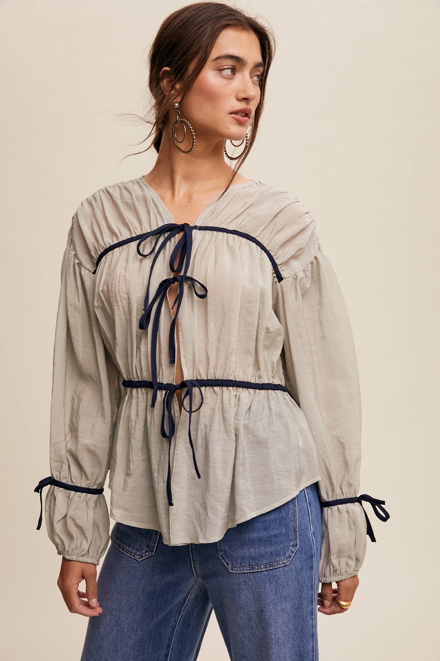 HILLARY:Contrast Trim Ribbon Tie Blouse