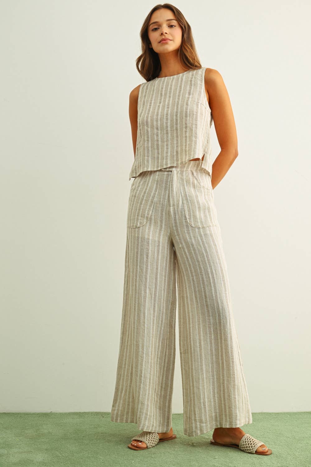 ESTELLE- Linen Twisted Back Top
