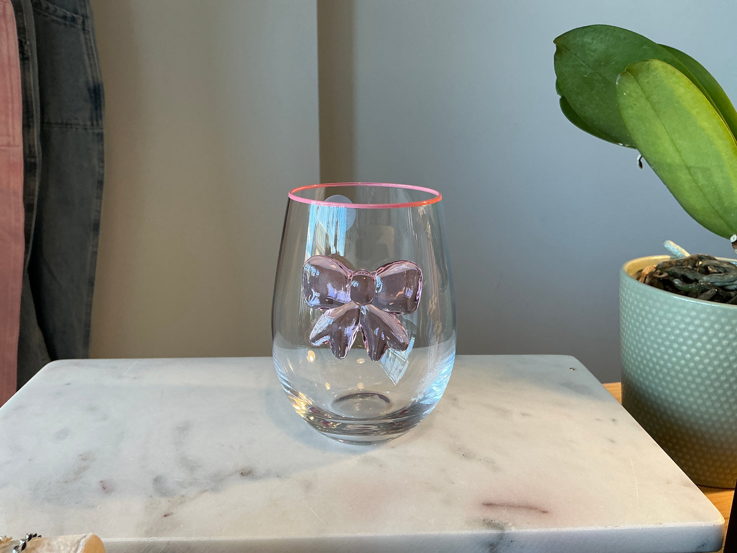 Bow Accent Glassware Collection