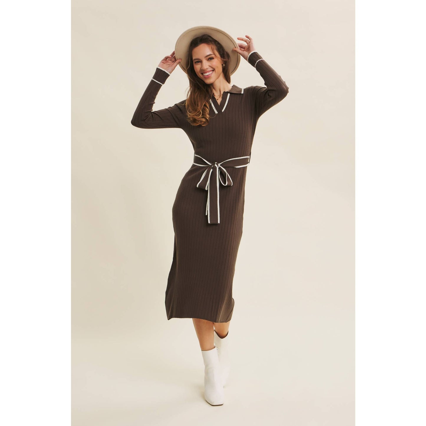 GENEVIEVE: Brown stretch ribbed dress