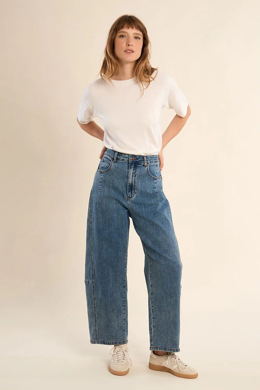 MAGGIE- Barrel Jean