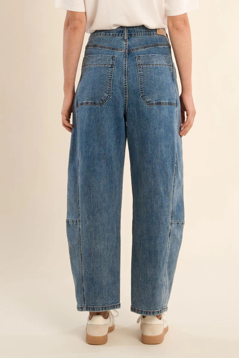 MAGGIE- Barrel Jean