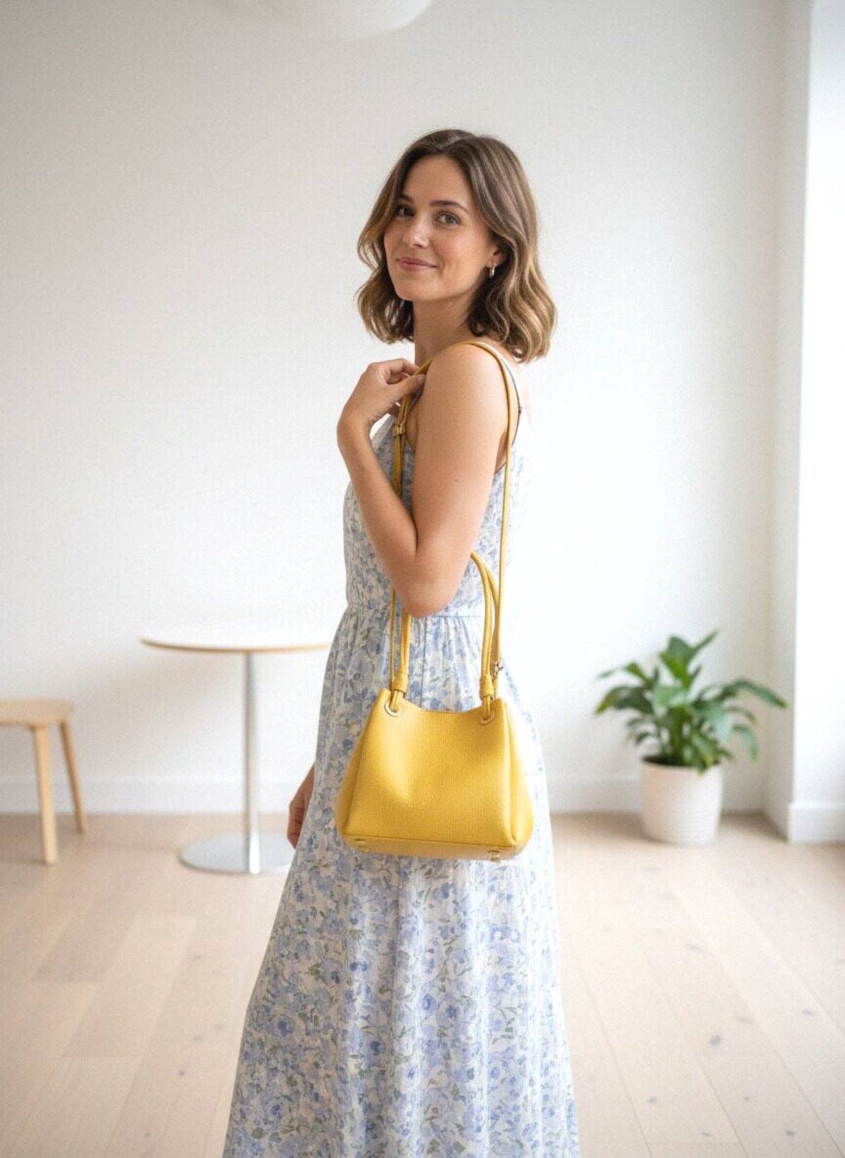 LEAH: Leather Shoulder Bag