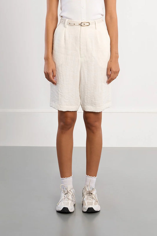 CAROLYN- Woven Bermuda Short with Belt