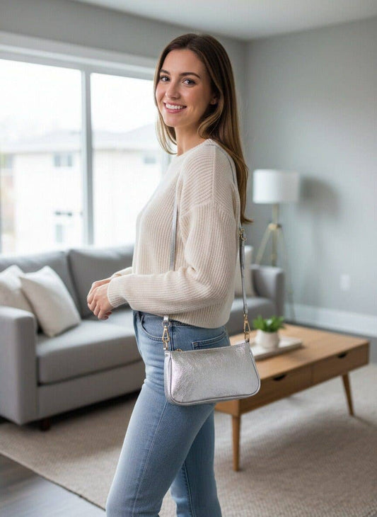 VADA: Leather Small Bag