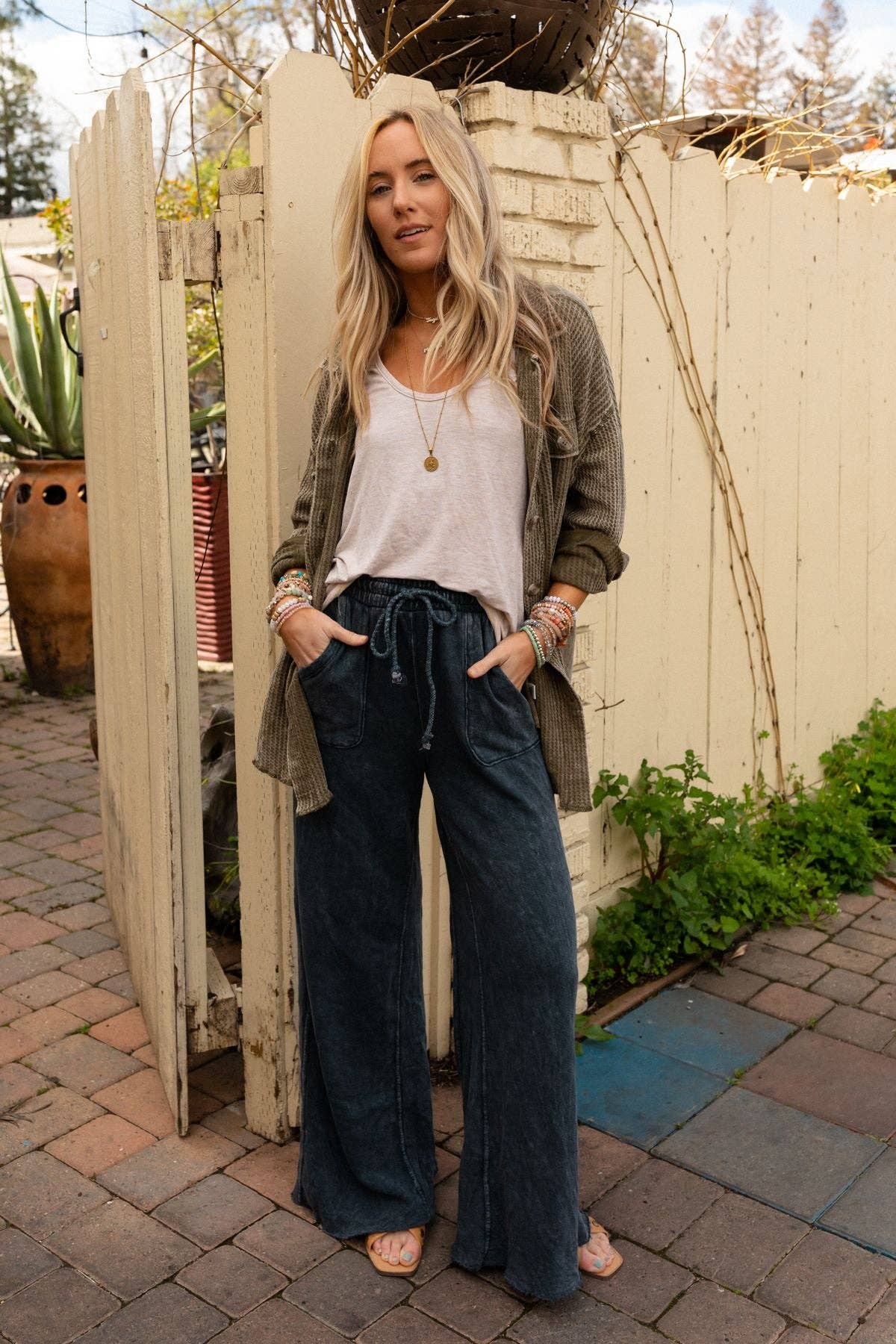 KIM: Wide Leg Pant