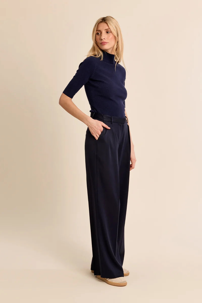 WILLA- Straight Pleated Trouser