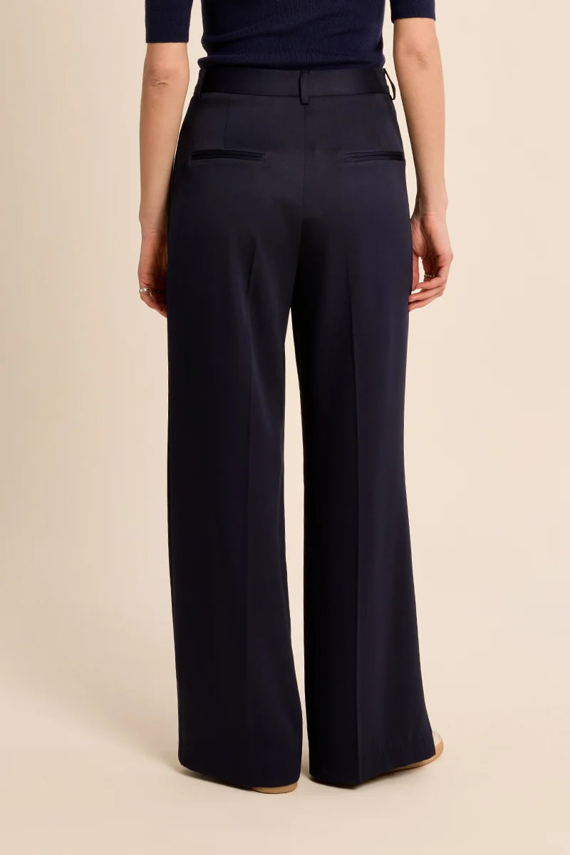 WILLA- Straight Pleated Trouser